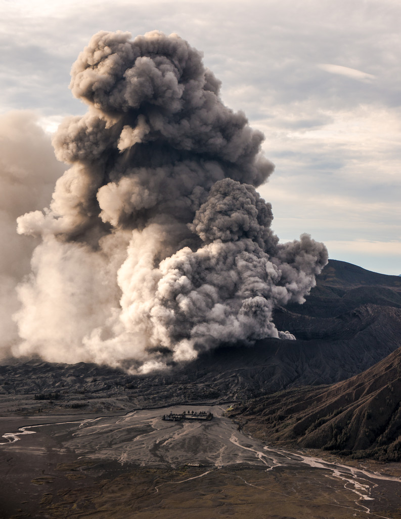 溴的火山爆发，印度尼西亚爪哇