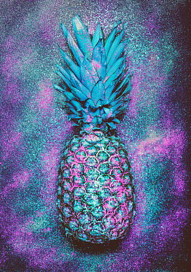 菠萝闪耀魅力。简约时尚图片