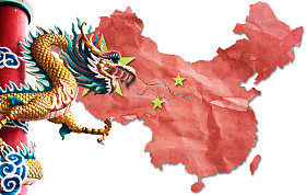 中国龙雕像上中国国旗与中国日