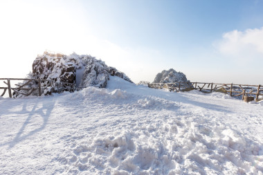 黃山山冬季的雪場景