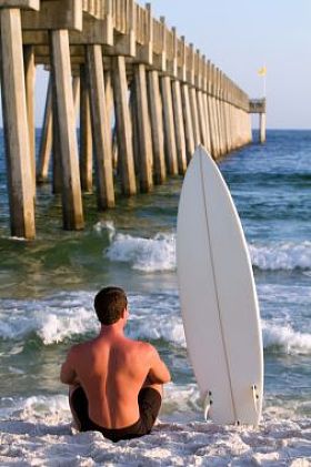 由码头 surfboarder