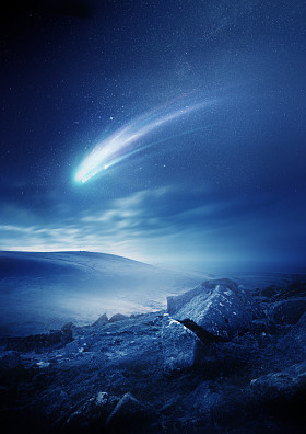夜晚的天空彗星