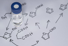 在纸上样品瓶图片