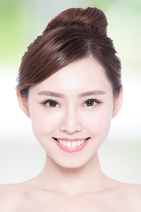 美丽的女人笑