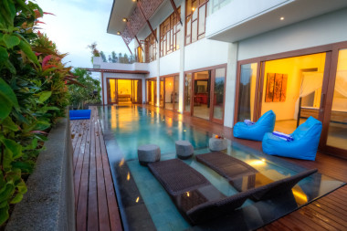 現(xiàn)代鋼表照片