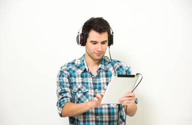 快乐的人，在耳机