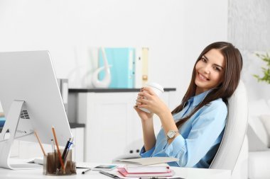 美麗的成功女人照片