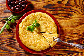 餐前小吃玉米粉圆饼 de patata 土豆煎蛋