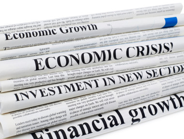 報紙?zhí)貙戠R頭照片