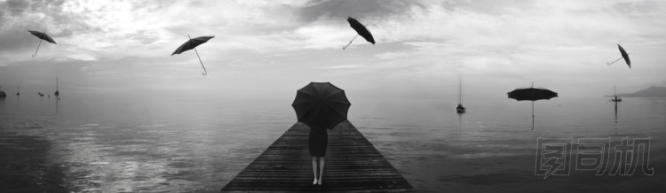 優(yōu)雅的女人，從黑人遮陽傘雨修復
