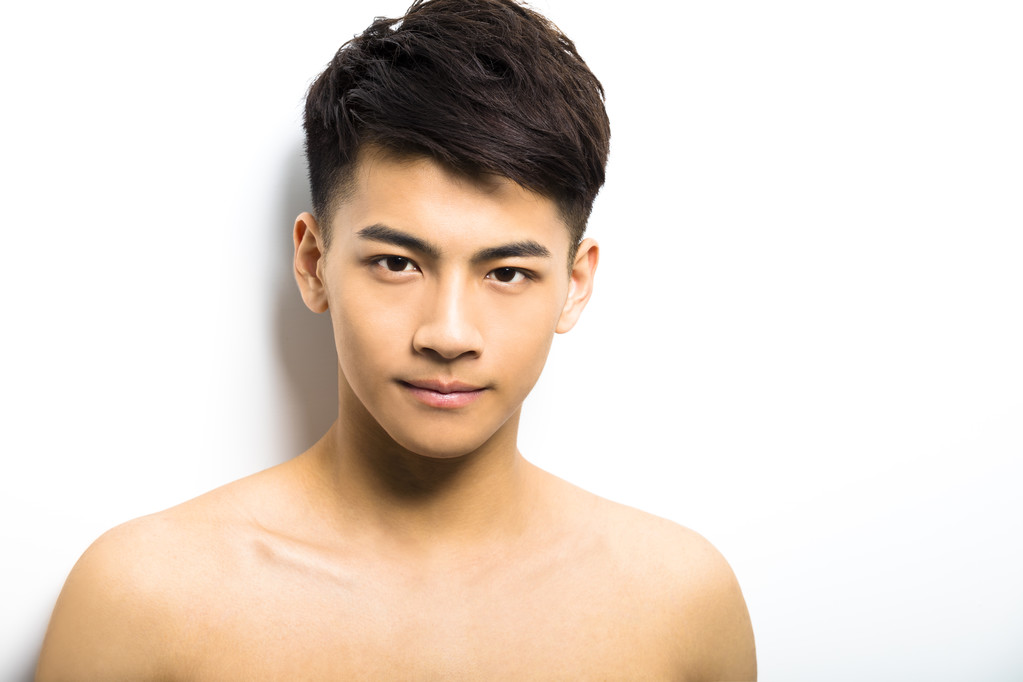 有魅力的年轻男子的肖像 有魅力的年轻男子的肖像