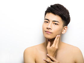 有魅力的年轻男子的肖像