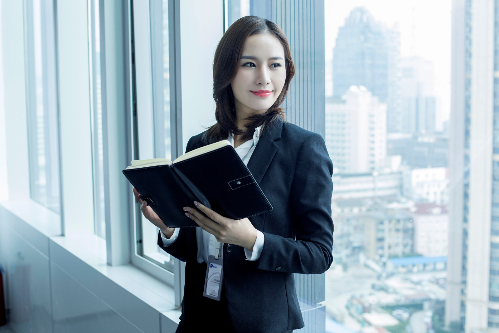 簡約風(fēng)員工入職培訓(xùn)PPT模板