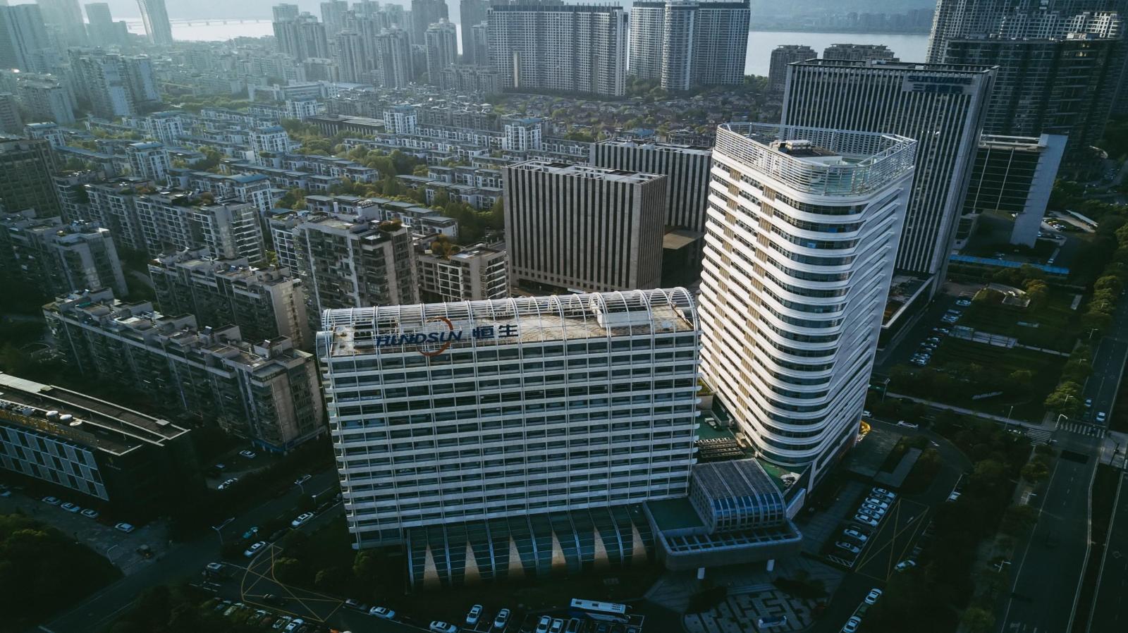 簡(jiǎn)約大氣公司介紹宣傳PPT模板