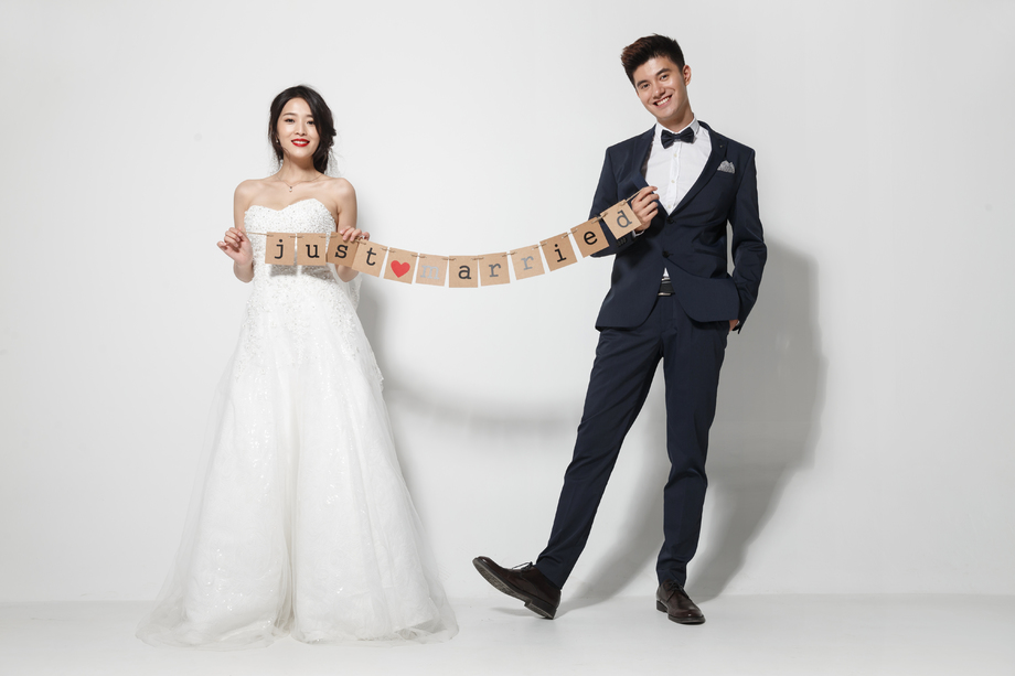 浪漫婚纱情侣图片