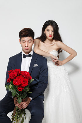 浪漫婚纱情侣图片