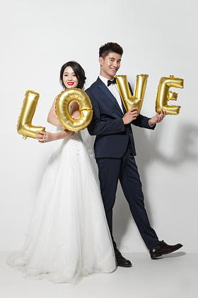 浪漫婚纱情侣照片