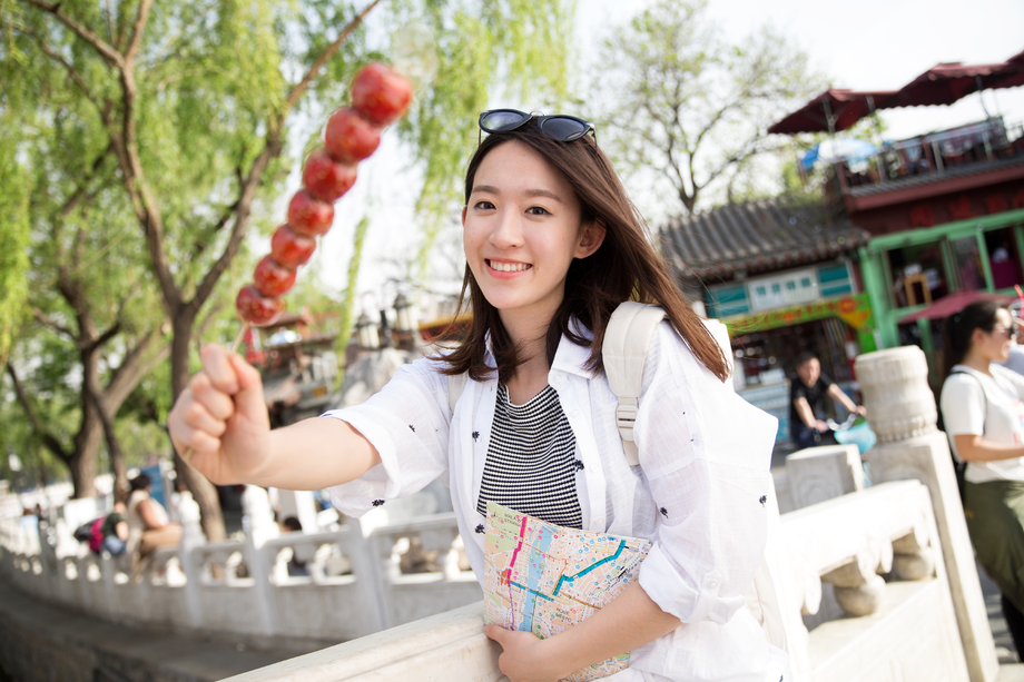 快乐女孩旅行图片 快乐女孩旅行图片