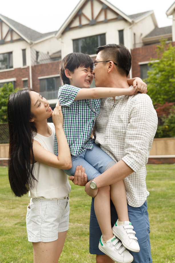 幸福的一家三口图片