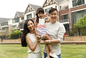 幸福的一家三口图片