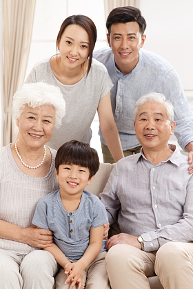 幸福家庭合影