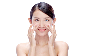 年轻美女妆面图片