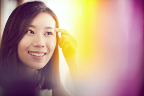 自信的年轻美女