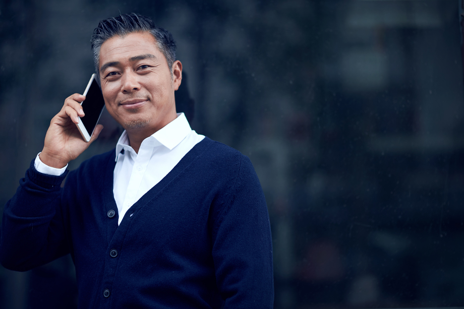 成熟商务男士打电话图片 成熟商务男士打电话图片