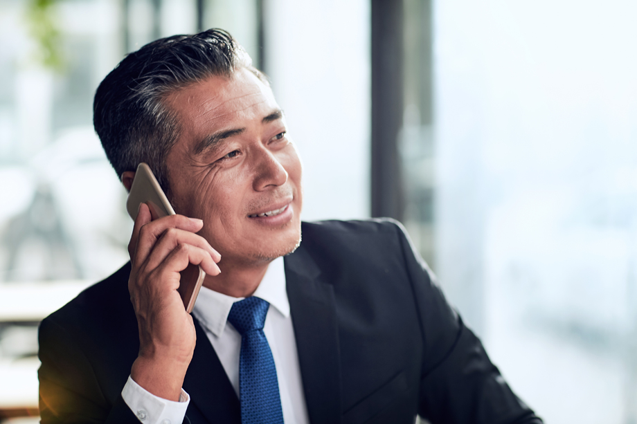 成熟商务男士打电话图片 成熟商务男士打电话图片