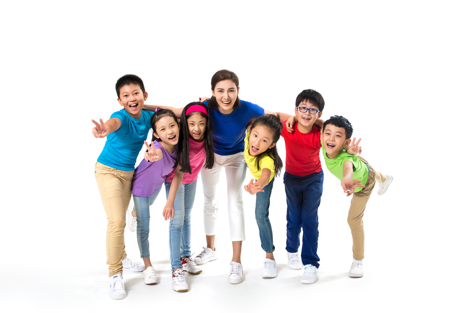 小学生和女老师在一起 小学生和女老师在一起