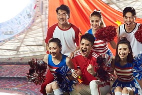 青年人球迷图片