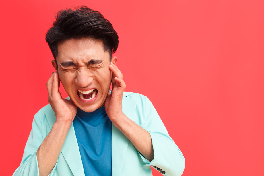 焦虑的青年男人图片 焦虑的青年男人图片