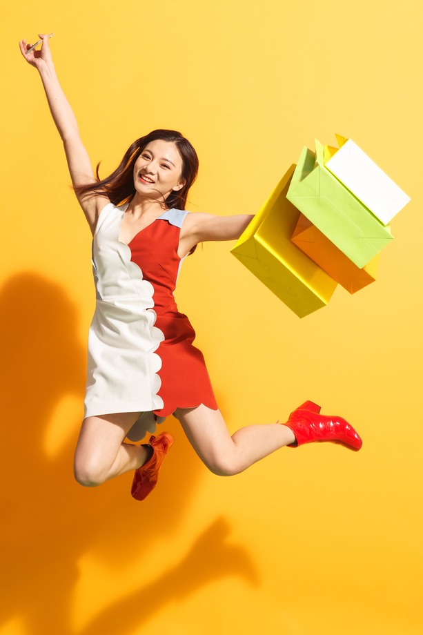 青年女人购物图片 青年女人购物图片