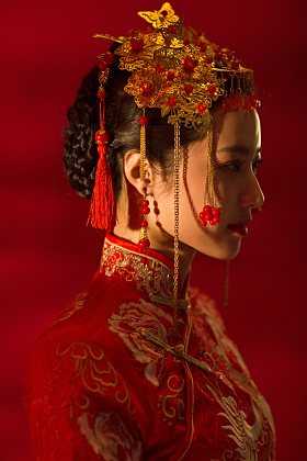 漂亮的古装新娘