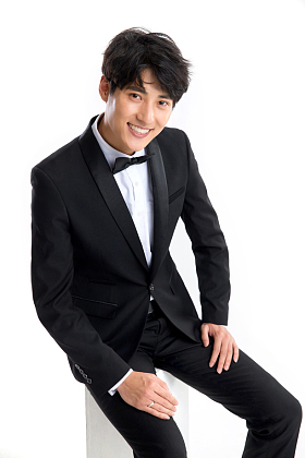 帅气的新郎图片