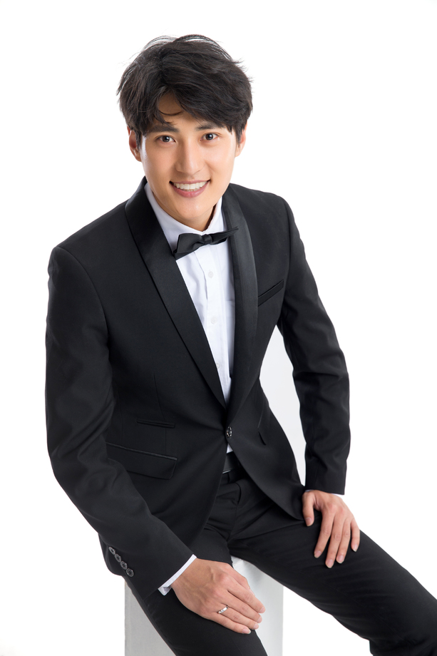 帅气的新郎图片 帅气的新郎图片