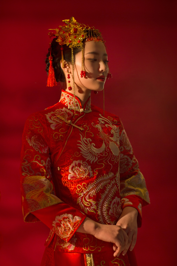 穿着古装的新娘图片 穿着古装的新娘图片
