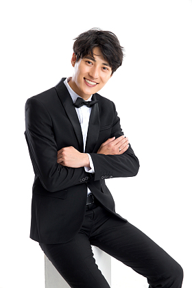 帅气的新郎图片