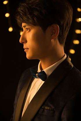 帅气的新郎照片