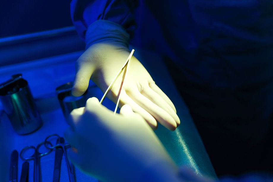 医生在手术室做手术 医生在手术室做手术