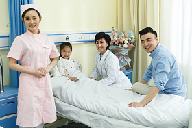 医务工作者和病患图片