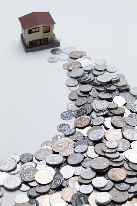 硬币和房屋模型图片
