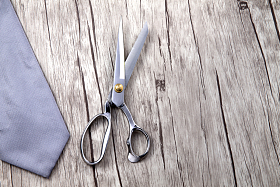 剪刀和布料照片