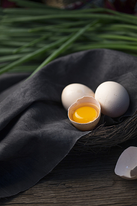 鸡蛋和葱图片