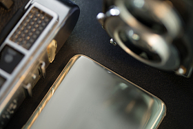 相机和手机照片