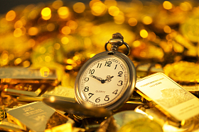 怀表和金币图片