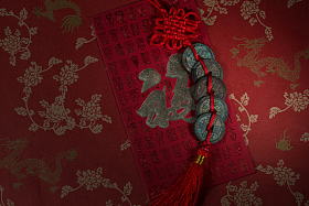 铜钱和红包图片