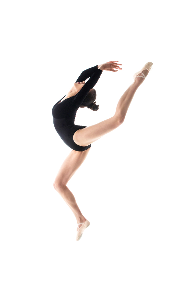 青年女人在跳芭蕾舞 青年女人在跳芭蕾舞