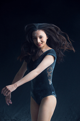 青年芭蕾舞者图片