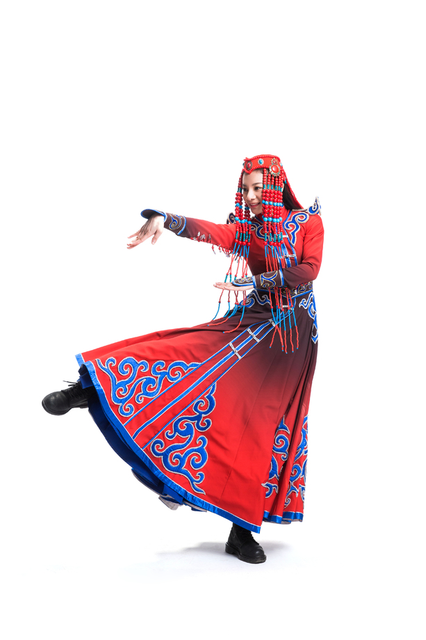 穿着蒙古族服饰的女人 穿着蒙古族服饰的女人